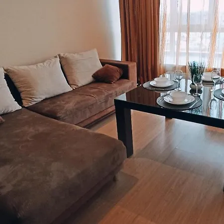 Lägenhet Specious Studio Near Of Town Center And Park, Up To 4guests