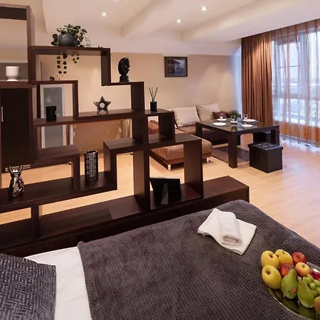 Lägenhet Specious Studio Near Of Town Center And Park, Up To 4guests Riga