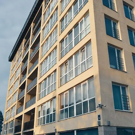 Specious Studio Near Of Town Center And Park, Up To 4guests Riga